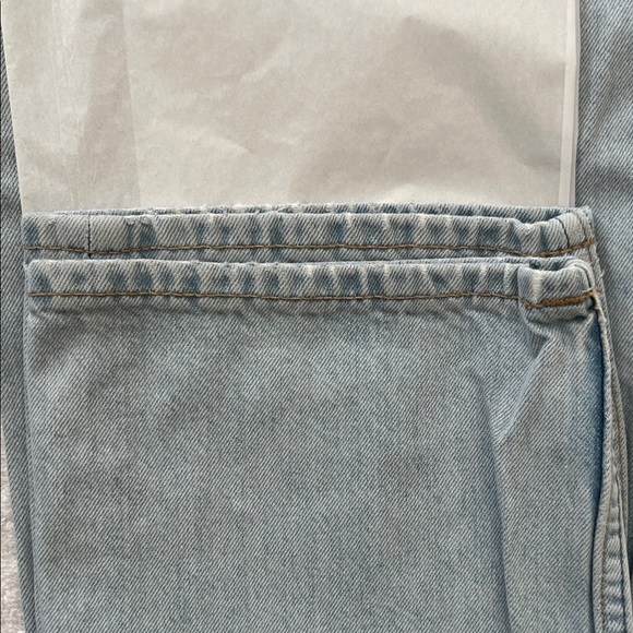 H&M Men’s Light Blue Relaxed Fit Denim Jeans, Size 30 x 30 - Picture 7 of 7